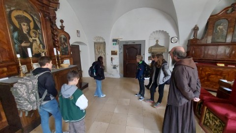 Žáci badatelského kroužku-historie navštívili kostel Zvěstování Panny Marie v Uherském Hradišti