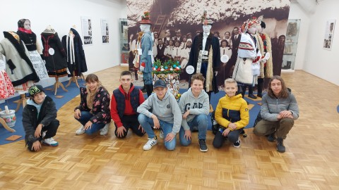 Žáci badatelského kroužku navštívili expozice Slováckého muzea