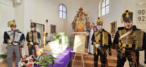 Slovácký deník: Pohřeb husarského důstojníka uspořádali v Hradišti po 160 letech