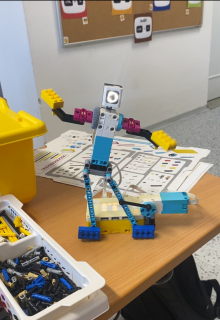 Žáci objevují svět robotiky s LEGO SPIKE