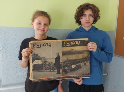 Sourozenci Podškubkovi našli vzácný časopis z roku 1937, který informuje o úmrtí prezidenta T.G.Masaryka