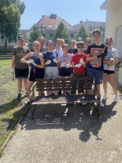 Renovace staré lavičky ze školního hřiště