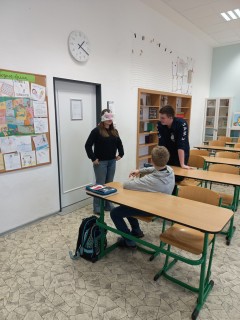 Dojdi do cíle! Zábavná aktivita s rozkazy v němčině