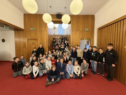 Čtvrťáci ve Slováckém divadle: Sherlock Holmes a tajemství divadelního zákulisí