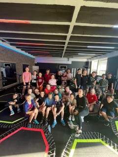 Sportovní tečka za prvním pololetím - jumping s 5.B