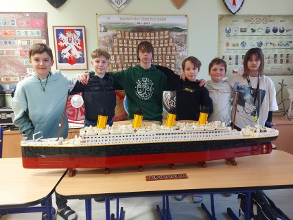 Lego Titanic dokončen