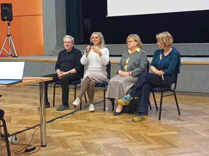 Debata s odborníky na regionální konferenci žákovských parlamentů