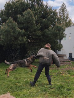Prváčci z badatelského kroužku objevovali svět policie